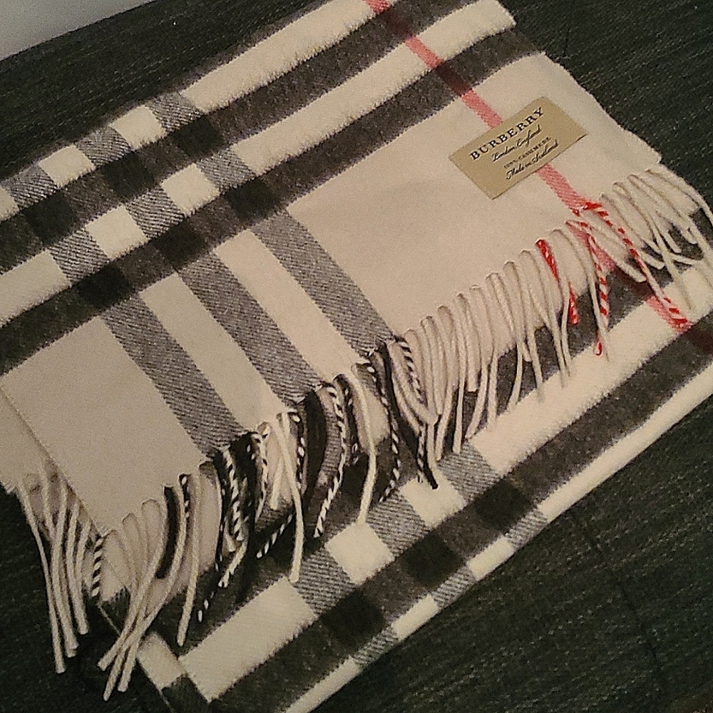 Burberry Scarf Cashmere